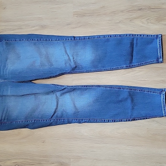 Torrid bombshell Jeans - Picture 2 of 5